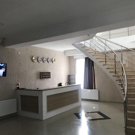 Kmg Hotel Khashuri Εξωτερικό φωτογραφία