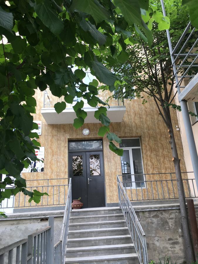 Kmg Hotel Khashuri Εξωτερικό φωτογραφία