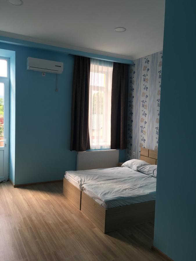 Kmg Hotel Khashuri Εξωτερικό φωτογραφία