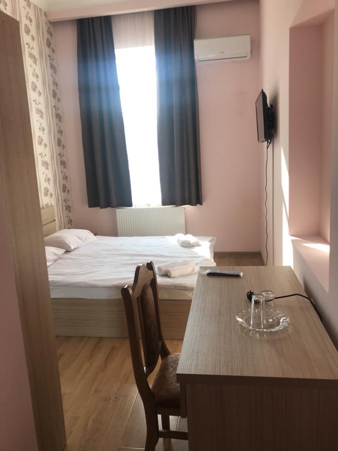 Kmg Hotel Khashuri Εξωτερικό φωτογραφία