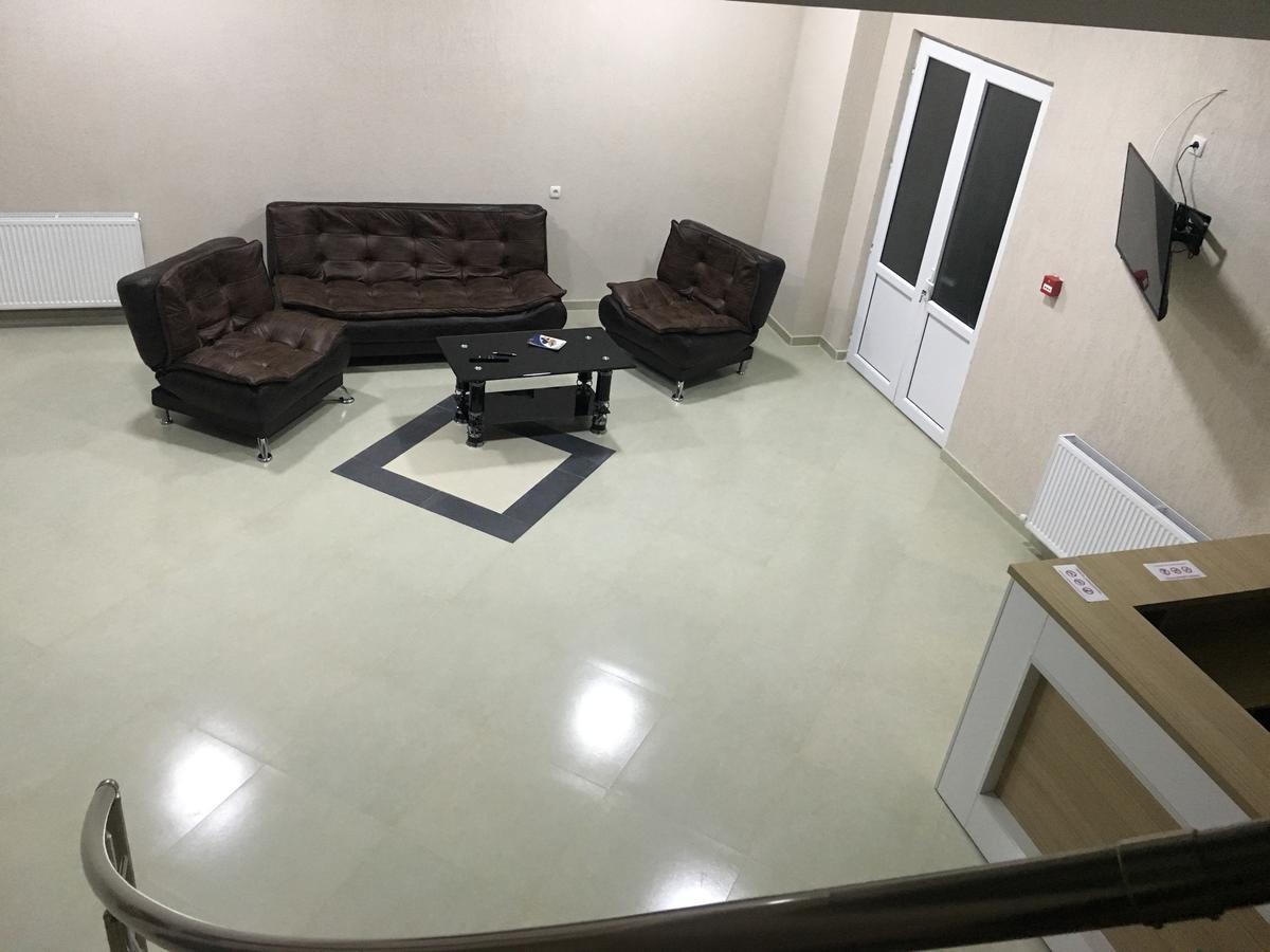 Kmg Hotel Khashuri Εξωτερικό φωτογραφία